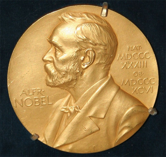 Förtroendekriser, inkompetens och inställda Nobelpris