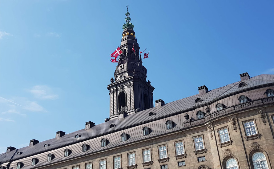 PJ Anders Linder: Hur styr man ett land med tolv partier?