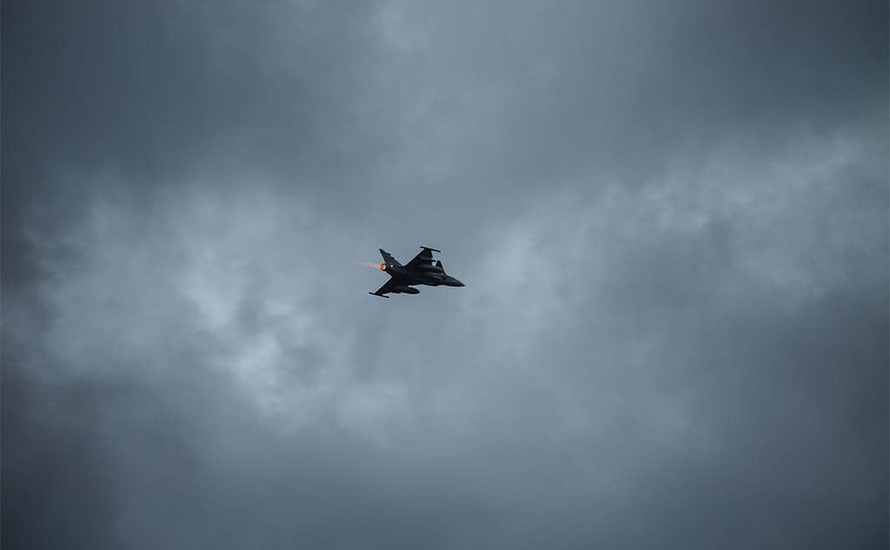 Amanda Wollstad: Krigets skugga faller tung över försvarsberedningen